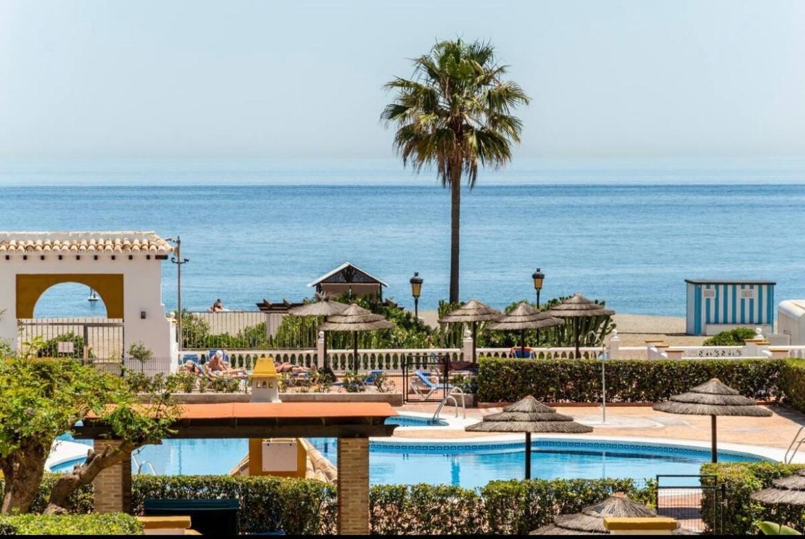 Personal Y Coqueto En Primerisima Linea De Playa, En La Costa Del Sol. Puerto De La Duquesa Castillo de Sabinillas エクステリア 写真